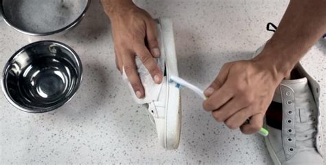 how to clean gucci shoes